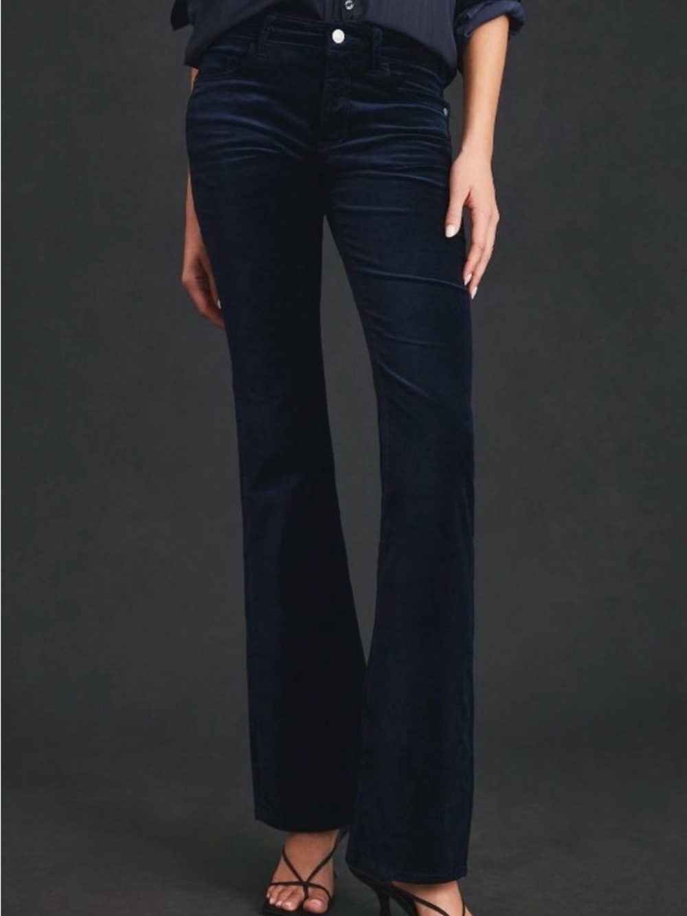 Anthropologie PILCRO Demilune Boot Women’s Navy Velvet Flared Jeans size 32